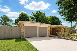 11702 Leader St, Houston, TX 77072 - Photo 2
