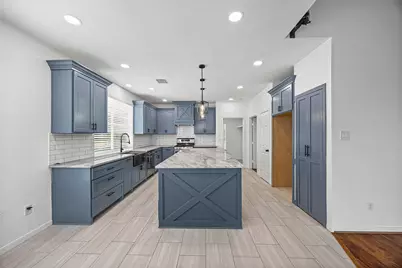 1305 Buttonwood Drive, Friendswood, TX 77546 - Photo 4