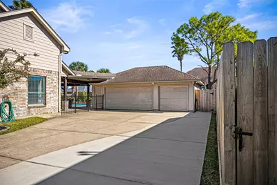 1305 Buttonwood Drive, Friendswood, TX 77546 - Photo 36