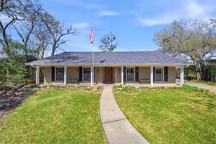 2705 Woodcliff Ct, College Station, TX 77845 - Photo 1