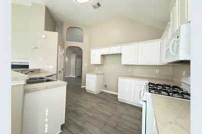 6111 Settlers Village Drive, Katy, TX 77449 - Photo 8
