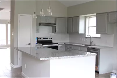2511 Castle Place, Stafford, TX 77477 - Photo 2