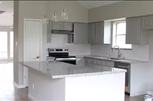 2511 Castle Pl, Stafford, TX 77477 - Photo 2