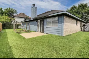 2511 Castle Pl, Stafford, TX 77477 - Photo 10