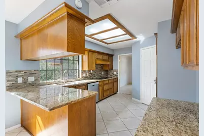 3926 Oak Gardens Drive, Houston, TX 77339 - Photo 4