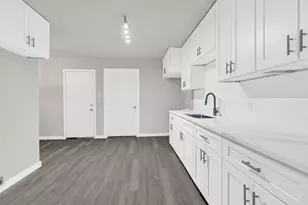 10609 Murr Way, Houston, TX 77048 - Photo 8