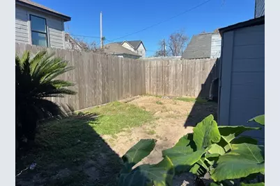 407 Walton Street, Houston, TX 77009 - Photo 16