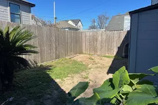 407 Walton St, Houston, TX 77009 - Photo 16