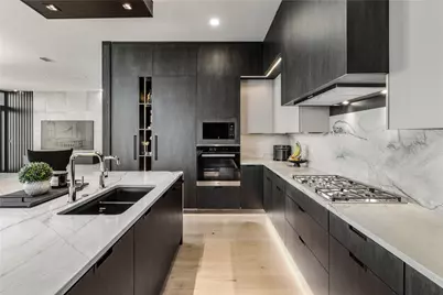 1409 Post Oak Boulevard #2301, Houston, TX 77056 - Photo 6