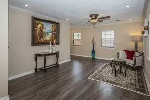 11038 Waxwing St, Houston, TX 77035 - Photo 12