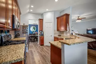 9114 Carriage Point Dr, Sugar Land, TX 77479 - Photo 8