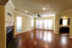 1314 Sherwood Springs Ln, Houston, TX 77043 - Photo 4