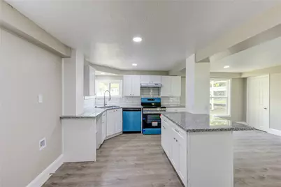 15170 McRae Lake, Conroe, TX 77303 - Photo 14