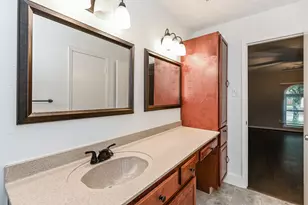7923 Dawnridge Dr, Houston, TX 77071 - Photo 8
