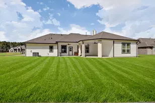 16438 Stonewall St, Conroe, TX 77303 - Photo 2