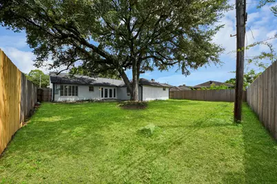 11618 Hillcroft Avenue, Houston, TX 77035 - Photo 22