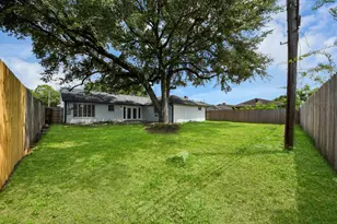 11618 Hillcroft Ave, Houston, TX 77035 - Photo 22