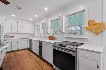 462 Exotic Isle Drive, Bay City, TX 77457 - Photo 6