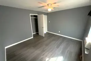 309 S 3rd St, Highlands, TX 77562 - Photo 8