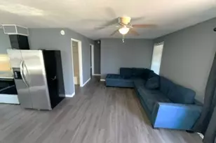 309 S 3rd St, Highlands, TX 77562 - Photo 4