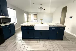 8603 W Highlands Crossing, Highlands, TX 77562 - Photo 4