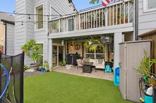 735 Worthshire St, Houston, TX 77008 - Photo 2