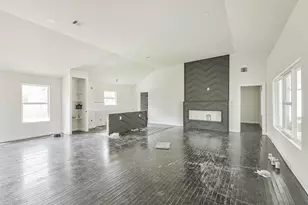 209 Leago St, Houston, TX 77022 - Photo 4