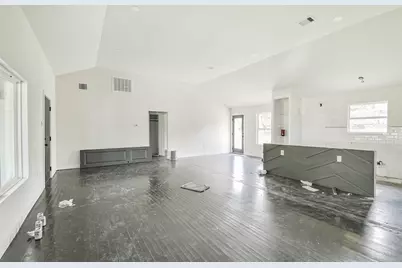 209 Leago Street, Houston, TX 77022 - Photo 6