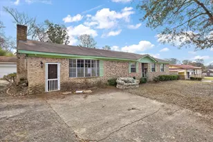 309 1st St, Nacogdoches, TX 75961 - Photo 1