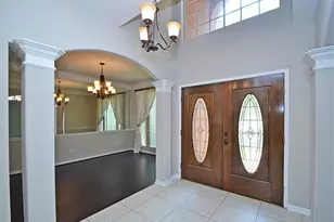 523 Crestridge Dr, Sugar Land, TX 77479 - Photo 2