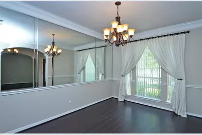 523 Crestridge Drive, Sugar Land, TX 77479 - Photo 4