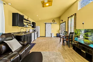 211 Captain Kidd Ln, Point Blank, TX 77364 - Photo 4