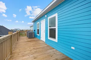877 Alberdie Dr, Crystal Beach, TX 77650 - Photo 36