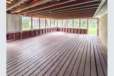 530 Circle Way, Lake Jackson, TX 77566 - Photo 4