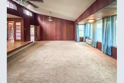 530 Circle Way, Lake Jackson, TX 77566 - Photo 2