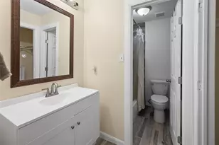 11007 White Oak Bend Dr, Houston, TX 77064 - Photo 14