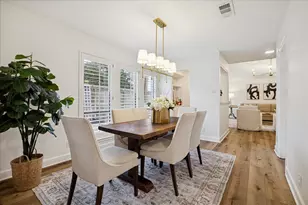 10106 Cedar Creek Dr, Houston, TX 77042 - Photo 14