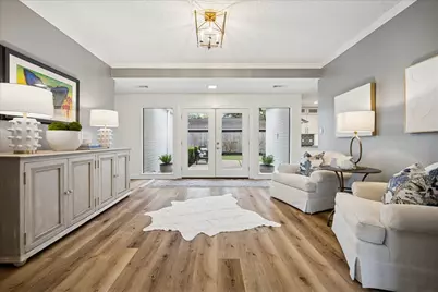 10106 Cedar Creek Drive, Houston, TX 77042 - Photo 6