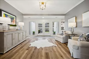 10106 Cedar Creek Dr, Houston, TX 77042 - Photo 6