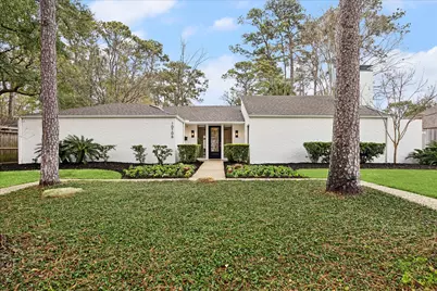 10106 Cedar Creek Drive, Houston, TX 77042 - Photo 1