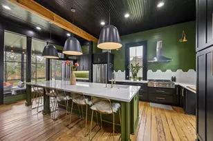 602 S Market St, Brenham, TX 77833 - Photo 4