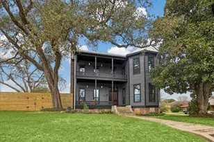 602 S Market St, Brenham, TX 77833 - Photo 2