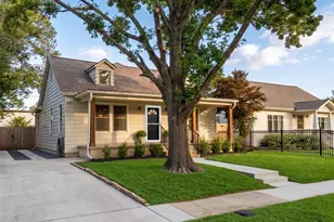 943 Dorothy St, Houston, TX 77008 - Photo 2