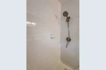 943 Dorothy Street, Houston, TX 77008 - Photo 14