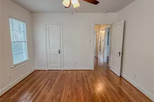943 Dorothy St, Houston, TX 77008 - Photo 10