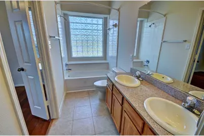 6607 Lake Woodlands Drive #531, The Woodlands, TX 77382 - Photo 18