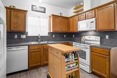 301 Buckeye Trail, La Grange, TX 78945 - Photo 10