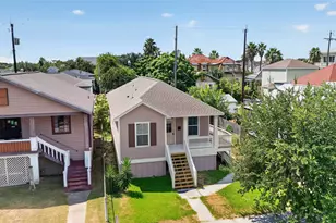 919 Postoffice, Galveston, TX 77550 - Photo 36