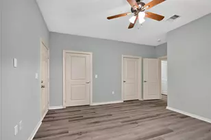 919 Postoffice, Galveston, TX 77550 - Photo 28