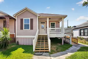 919 Postoffice, Galveston, TX 77550 - Photo 1